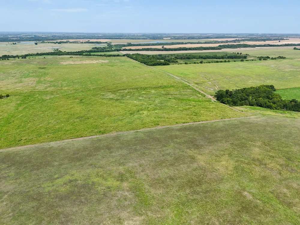1200 County Road 27450 Honey Grove, TX 75446