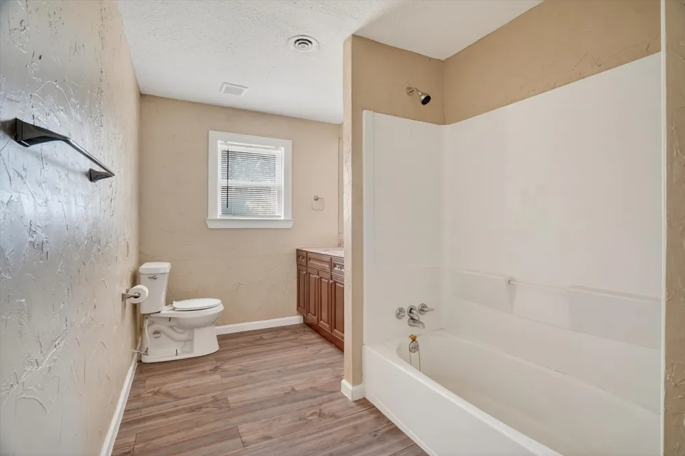 320 2nd Street Jacksboro, TX 76458