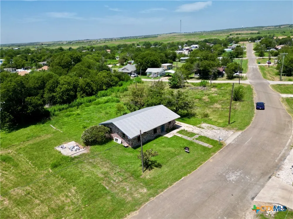 209 Prairie Avenue Rogers, TX 76569