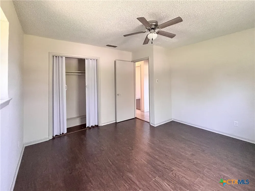209 Prairie Avenue Rogers, TX 76569