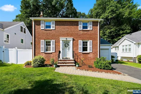 11 Monroe Avenue
