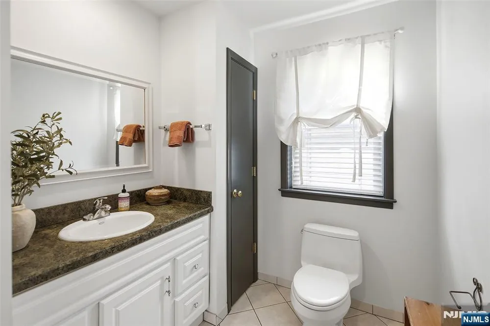 11 Monroe Avenue Roseland, NJ 07068