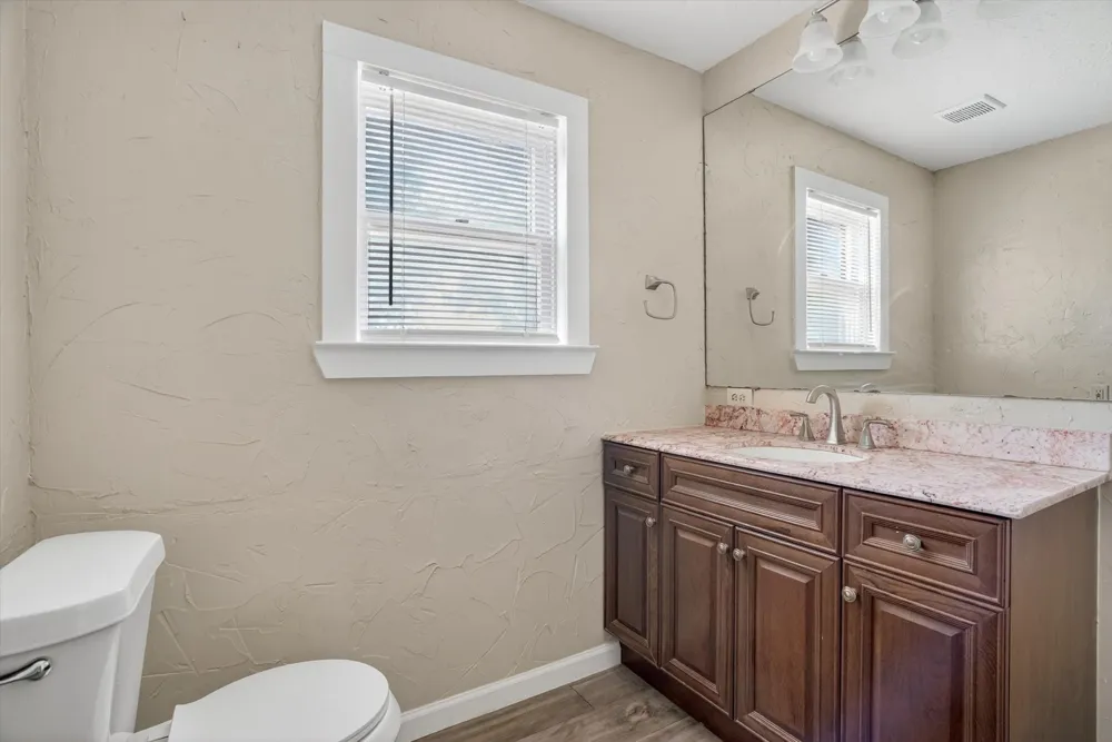 320 2nd Street Jacksboro, TX 76458
