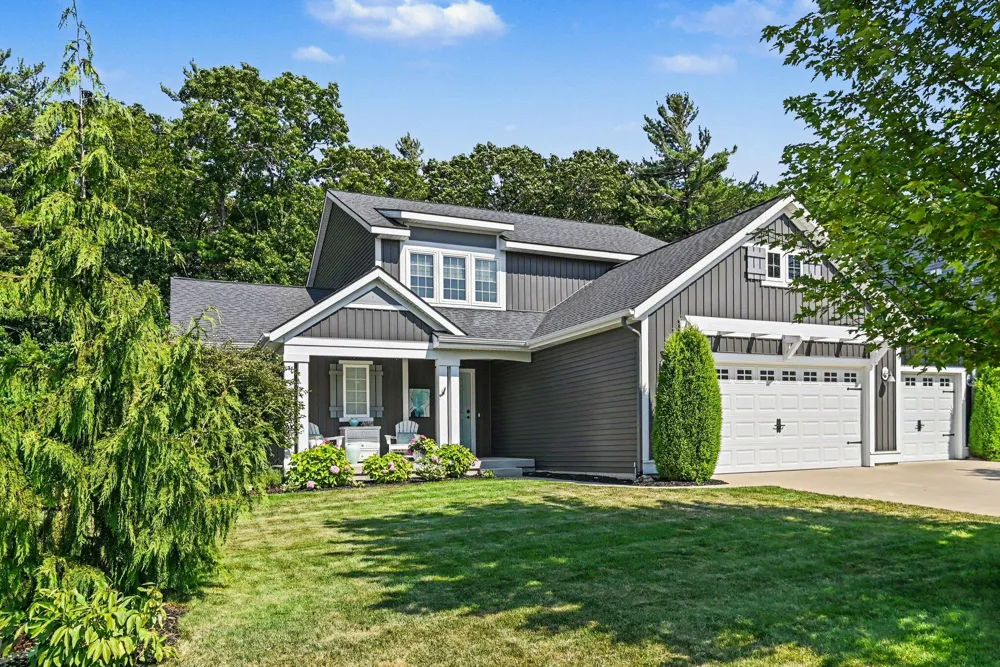 16964 Arbor Way Drive Nunica, MI 49448