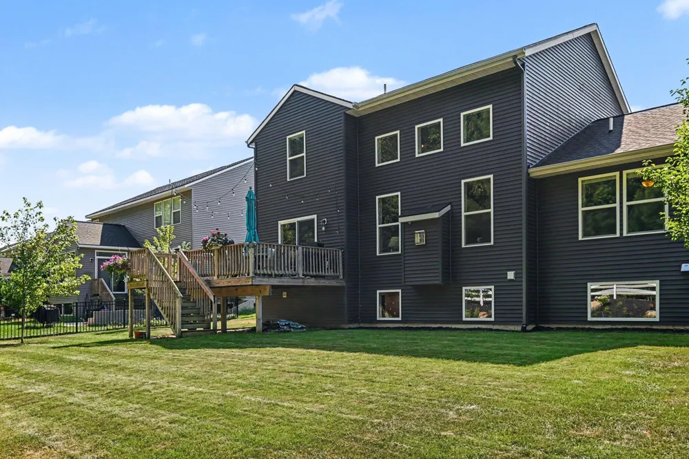 16964 Arbor Way Drive Nunica, MI 49448