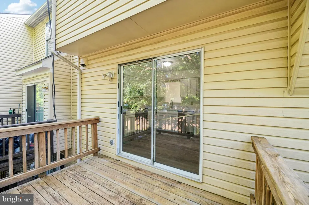 6866 CHASEWOOD CIRCLE Centreville, VA 20121