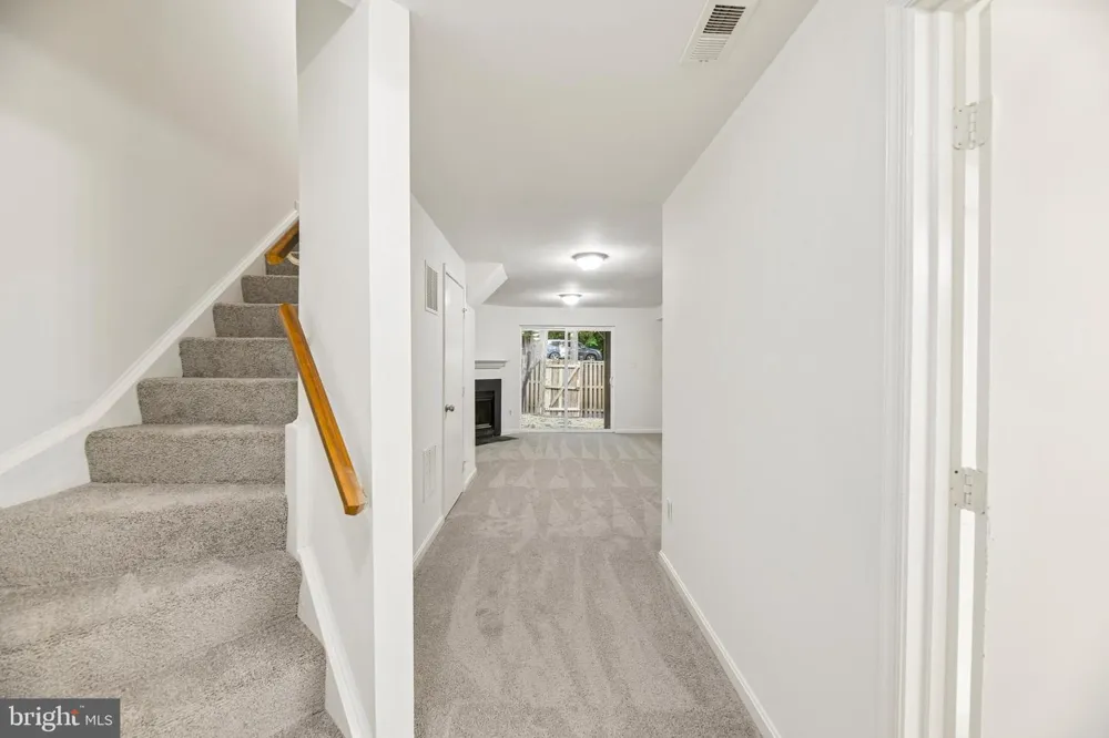 6866 CHASEWOOD CIRCLE Centreville, VA 20121