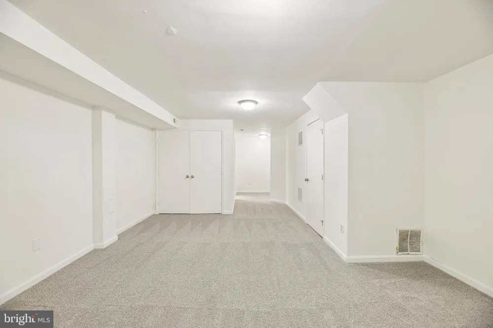6866 CHASEWOOD CIRCLE Centreville, VA 20121