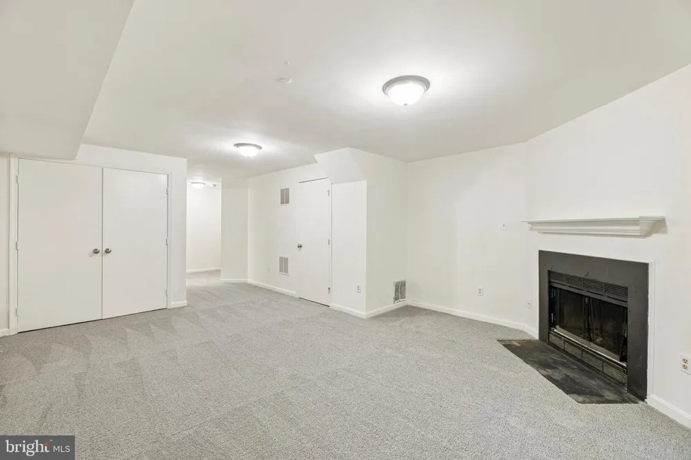6866 CHASEWOOD CIRCLE Centreville, VA 20121