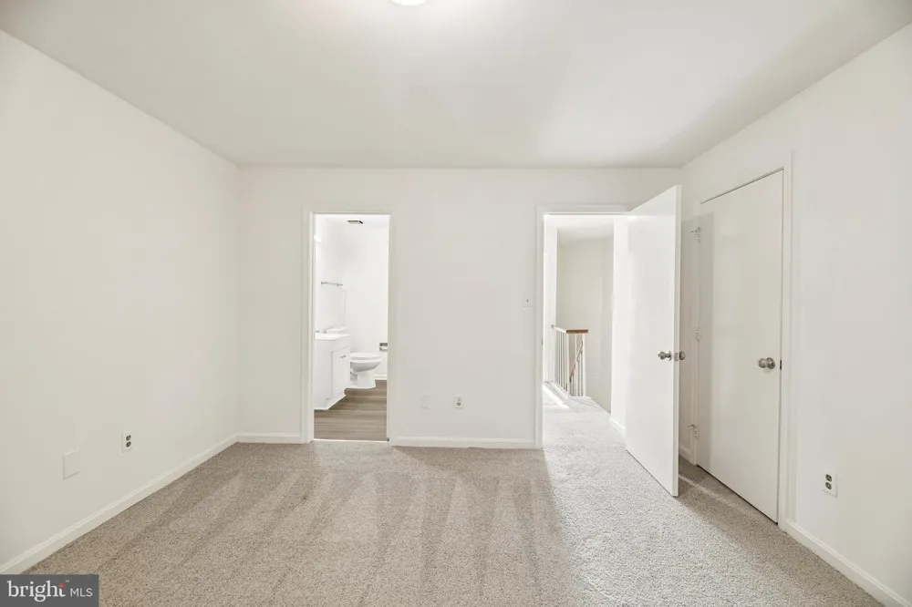 6866 CHASEWOOD CIRCLE Centreville, VA 20121