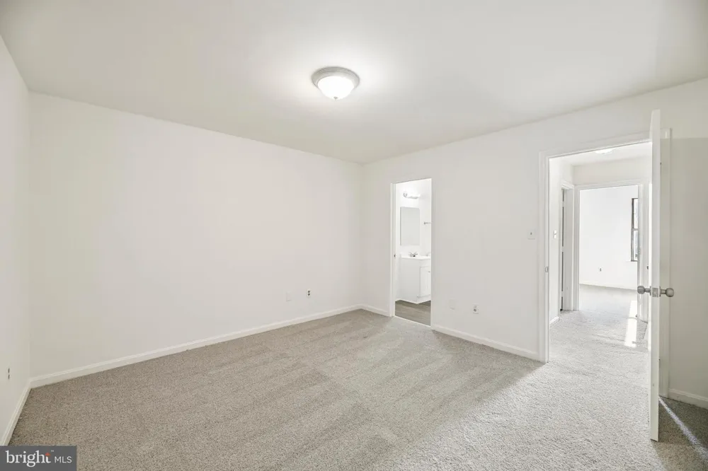 6866 CHASEWOOD CIRCLE Centreville, VA 20121