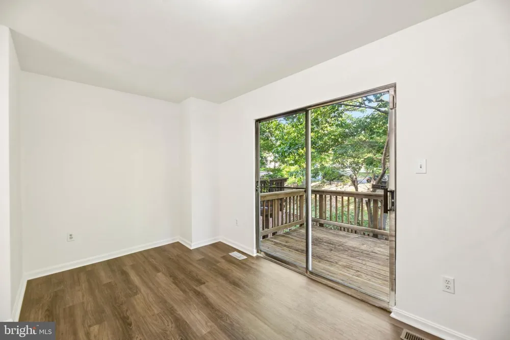 6866 CHASEWOOD CIRCLE Centreville, VA 20121