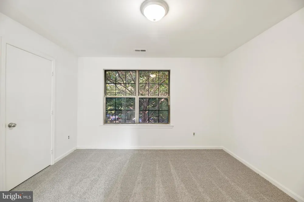 6866 CHASEWOOD CIRCLE Centreville, VA 20121
