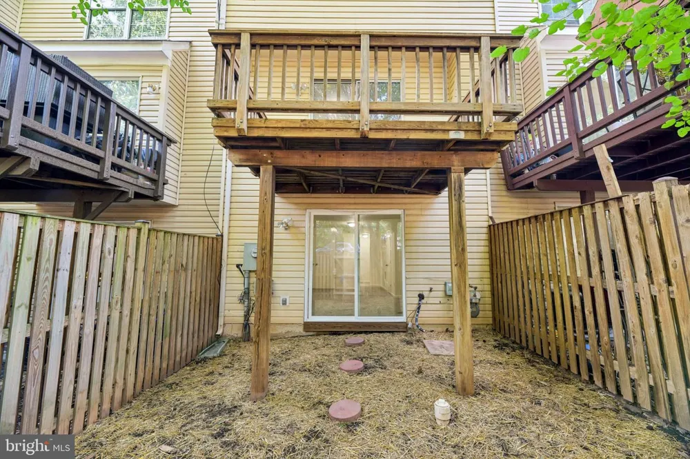 6866 CHASEWOOD CIRCLE Centreville, VA 20121