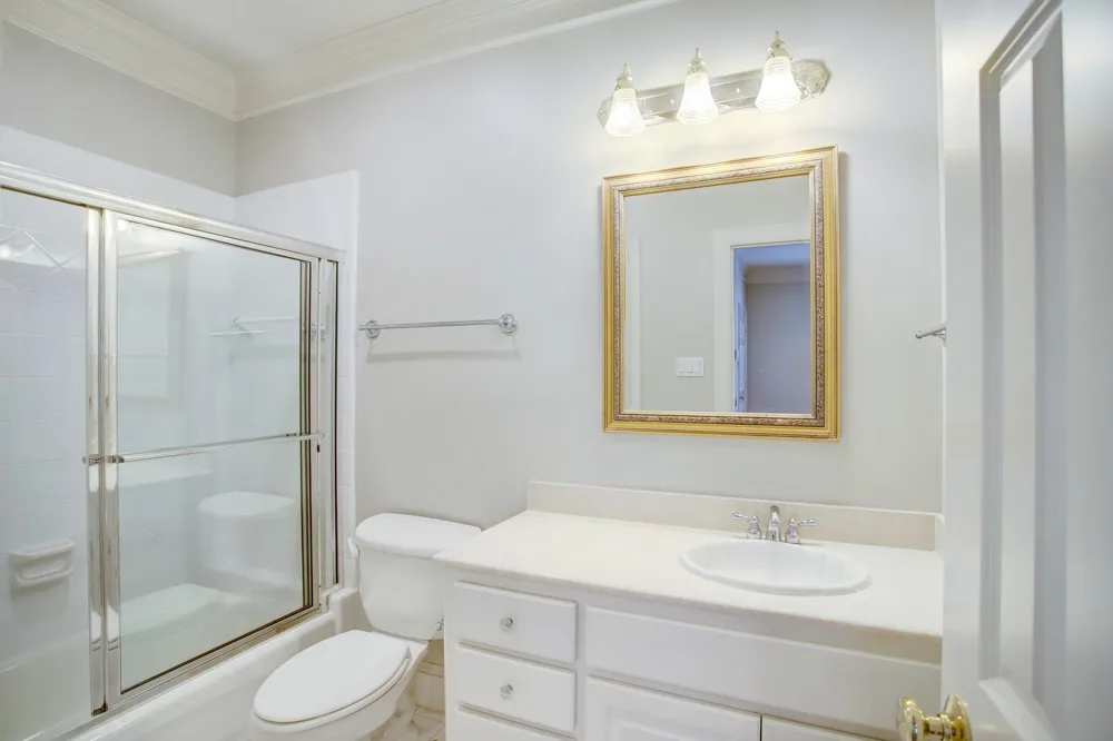 1809 W Clay Street Houston, TX 77019