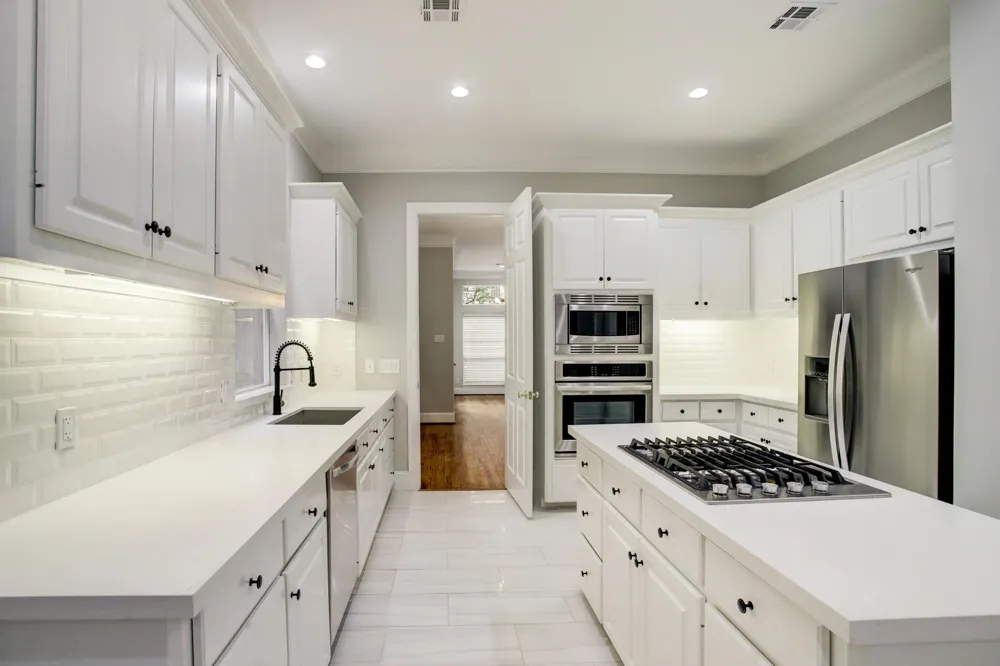 1809 W Clay Street Houston, TX 77019