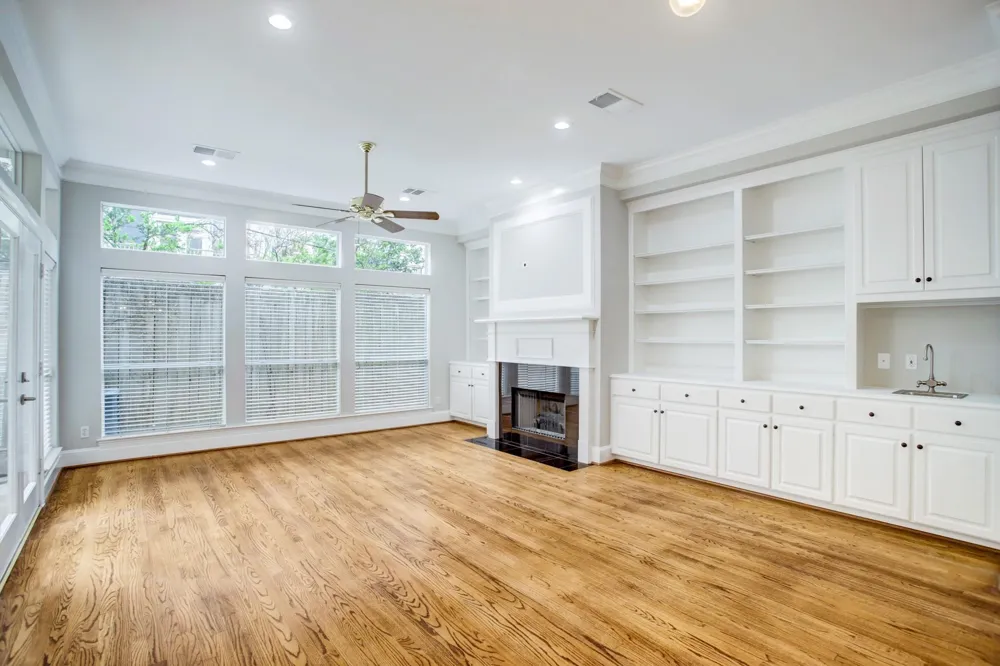 1809 W Clay Street Houston, TX 77019