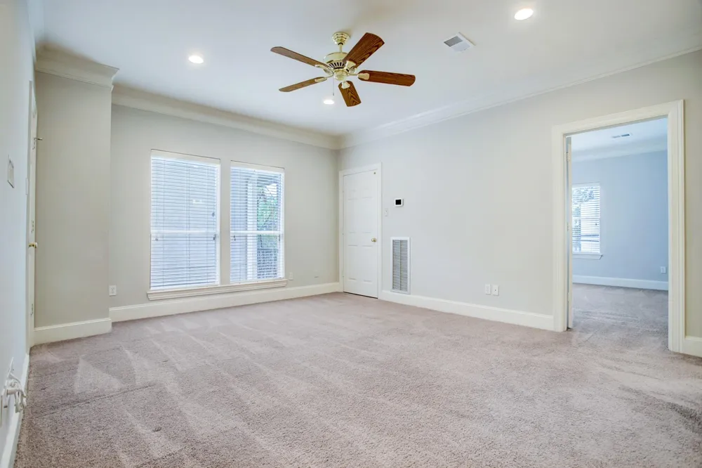 1809 W Clay Street Houston, TX 77019