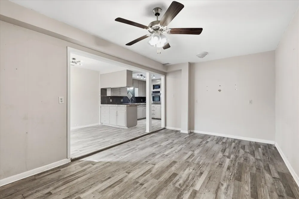 981 Chateau Valee Circle Bedford, TX 76022