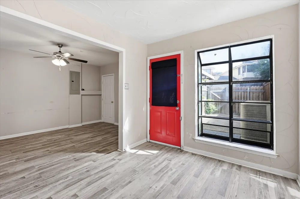 981 Chateau Valee Circle Bedford, TX 76022
