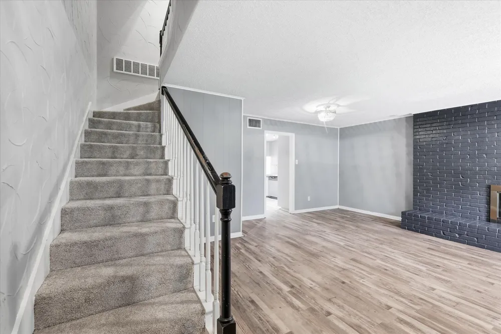 981 Chateau Valee Circle Bedford, TX 76022