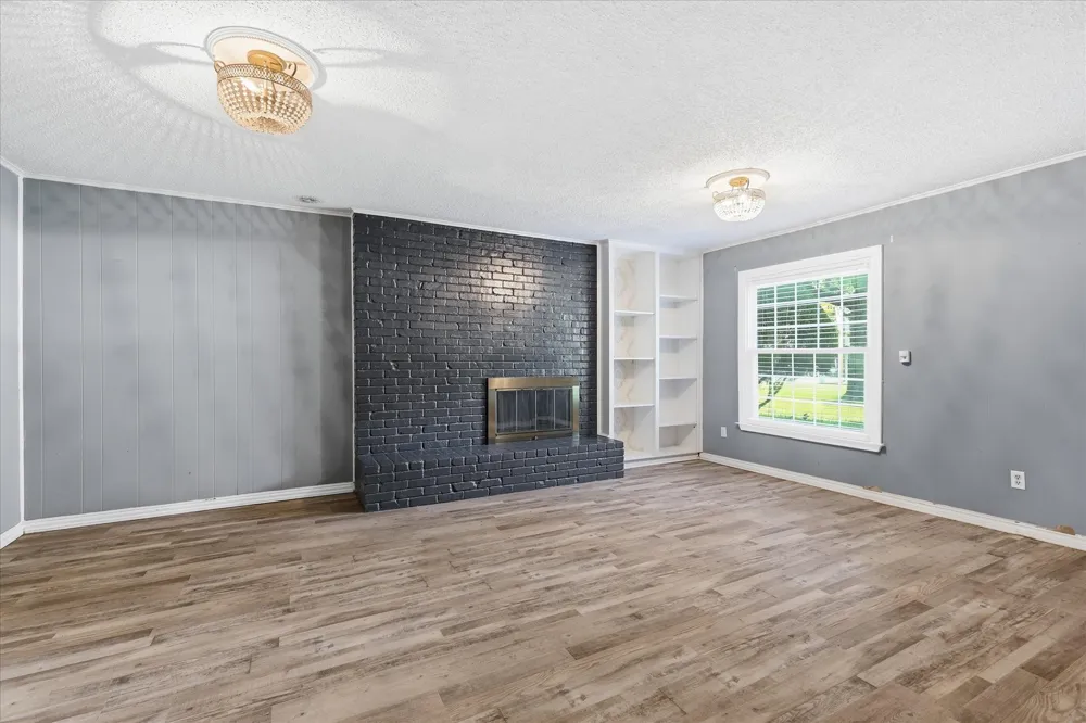 981 Chateau Valee Circle Bedford, TX 76022