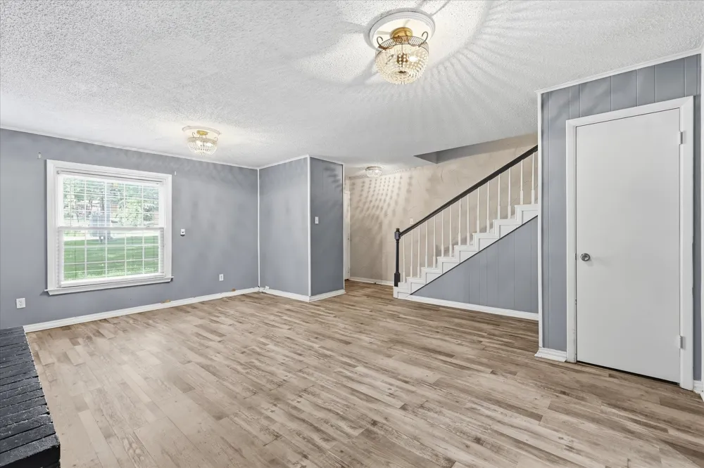 981 Chateau Valee Circle Bedford, TX 76022