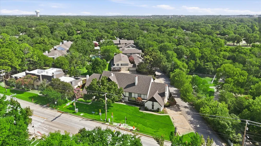 981 Chateau Valee Circle Bedford, TX 76022