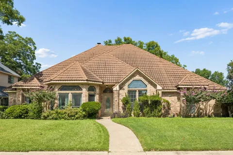 1913 Pecan Ridge Drive