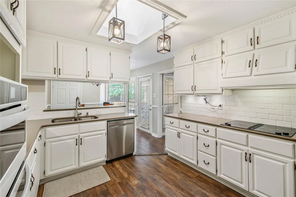 2307 W Briargate Drive Bryan, TX 77802