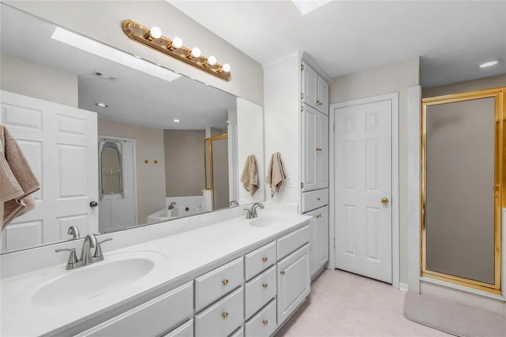 2307 W Briargate Drive Bryan, TX 77802