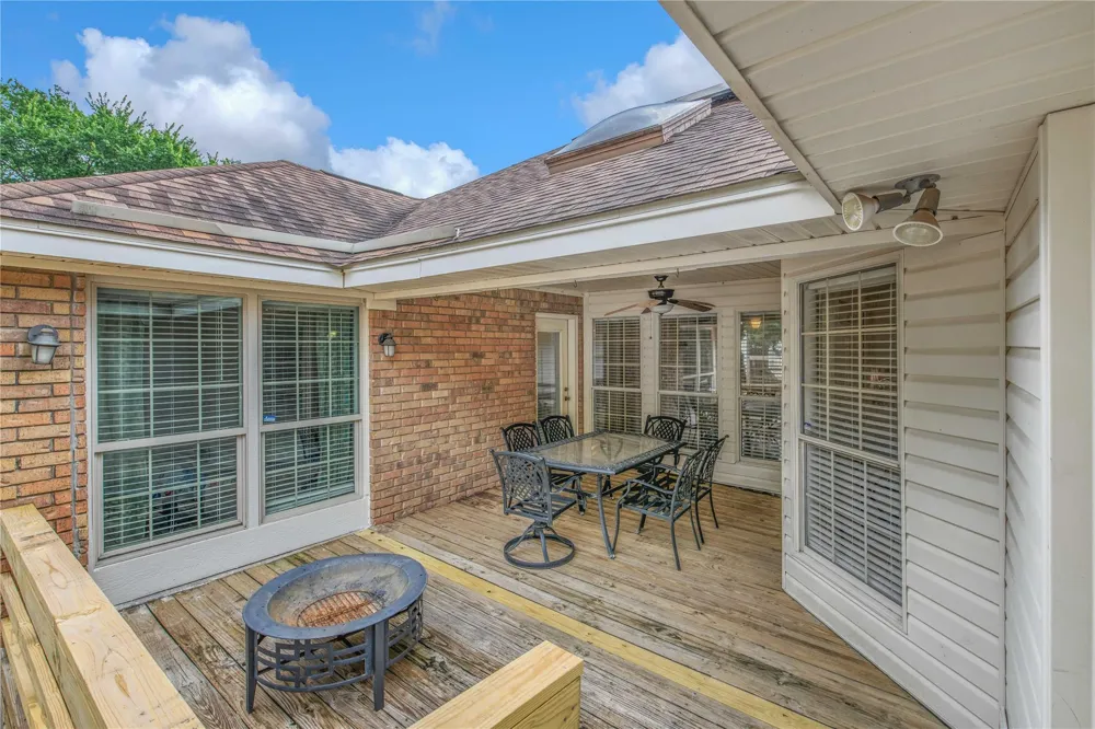 2307 W Briargate Drive Bryan, TX 77802