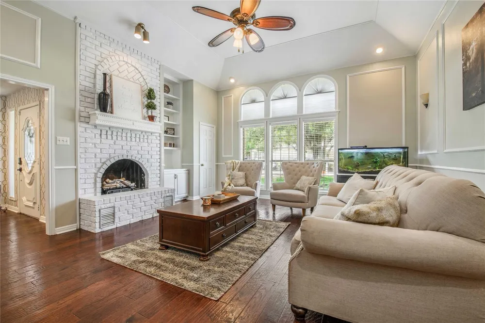 2307 W Briargate Drive Bryan, TX 77802
