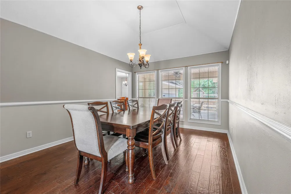 2307 W Briargate Drive Bryan, TX 77802