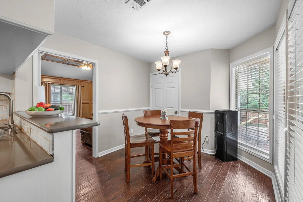 2307 W Briargate Drive Bryan, TX 77802