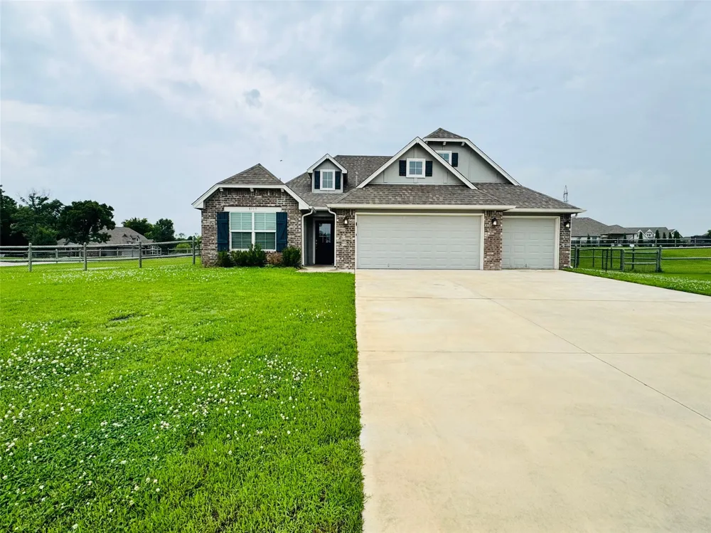 8713 63rd East Avenue Owasso, OK 74055