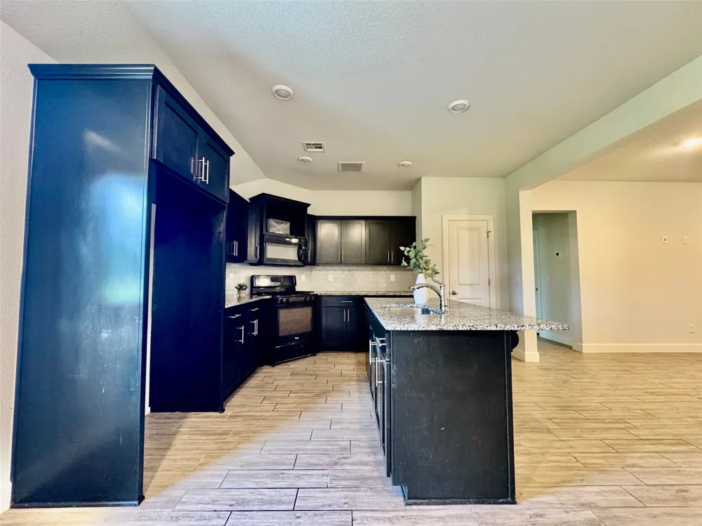 8713 63rd East Avenue Owasso, OK 74055