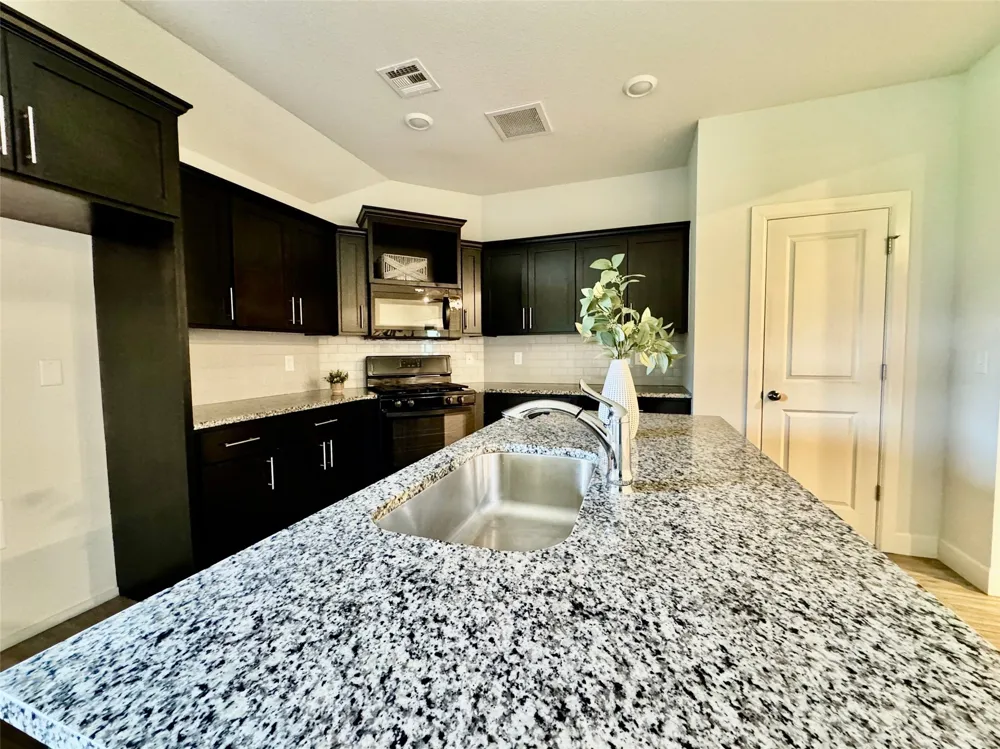 8713 63rd East Avenue Owasso, OK 74055