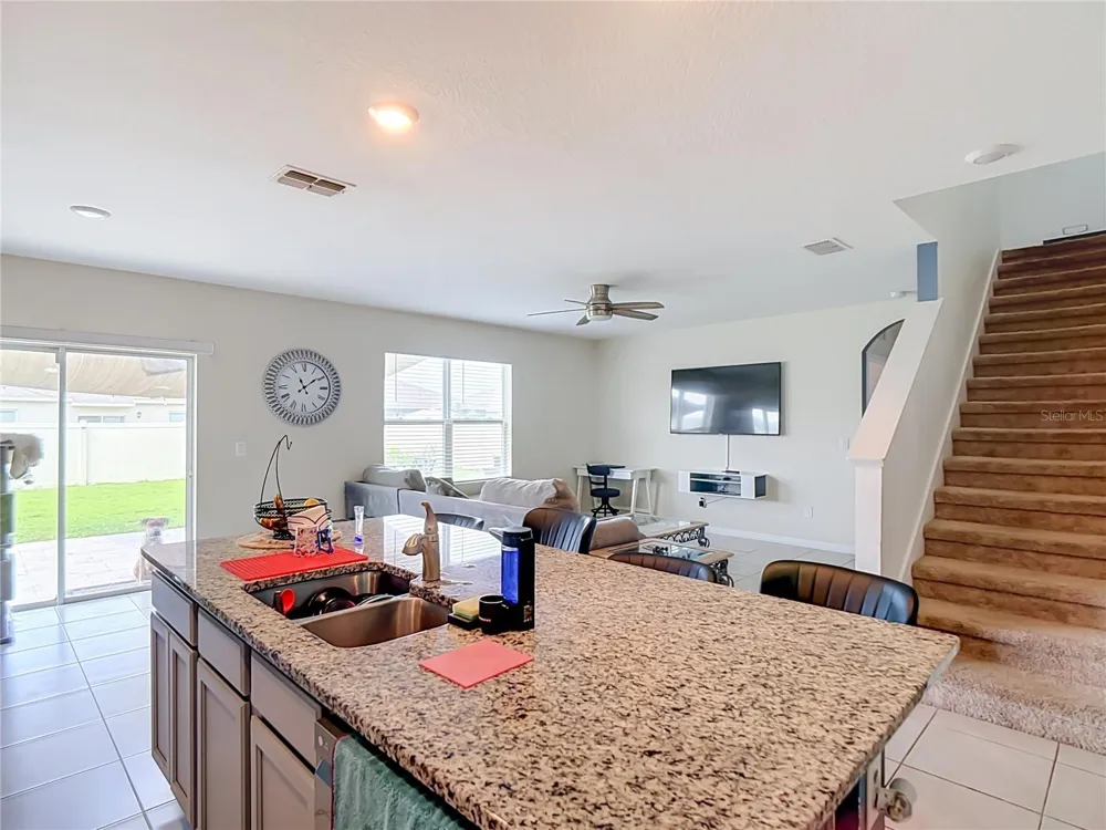 5911 SHINGLE CREEK ROAD Lakeland, FL 33811
