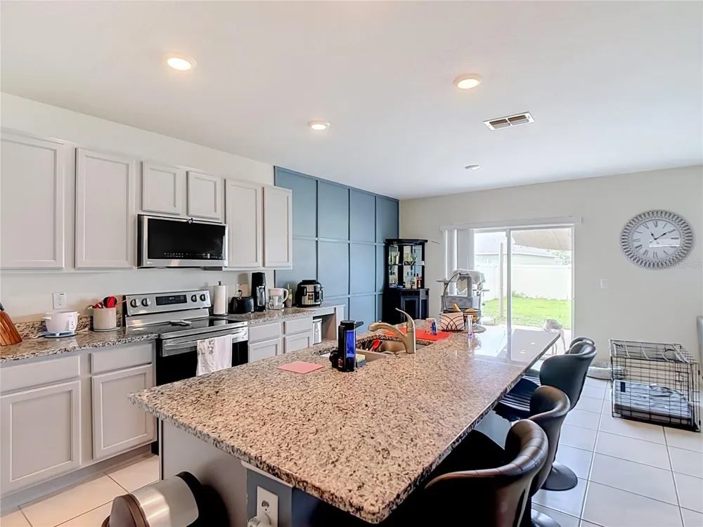 5911 SHINGLE CREEK ROAD Lakeland, FL 33811