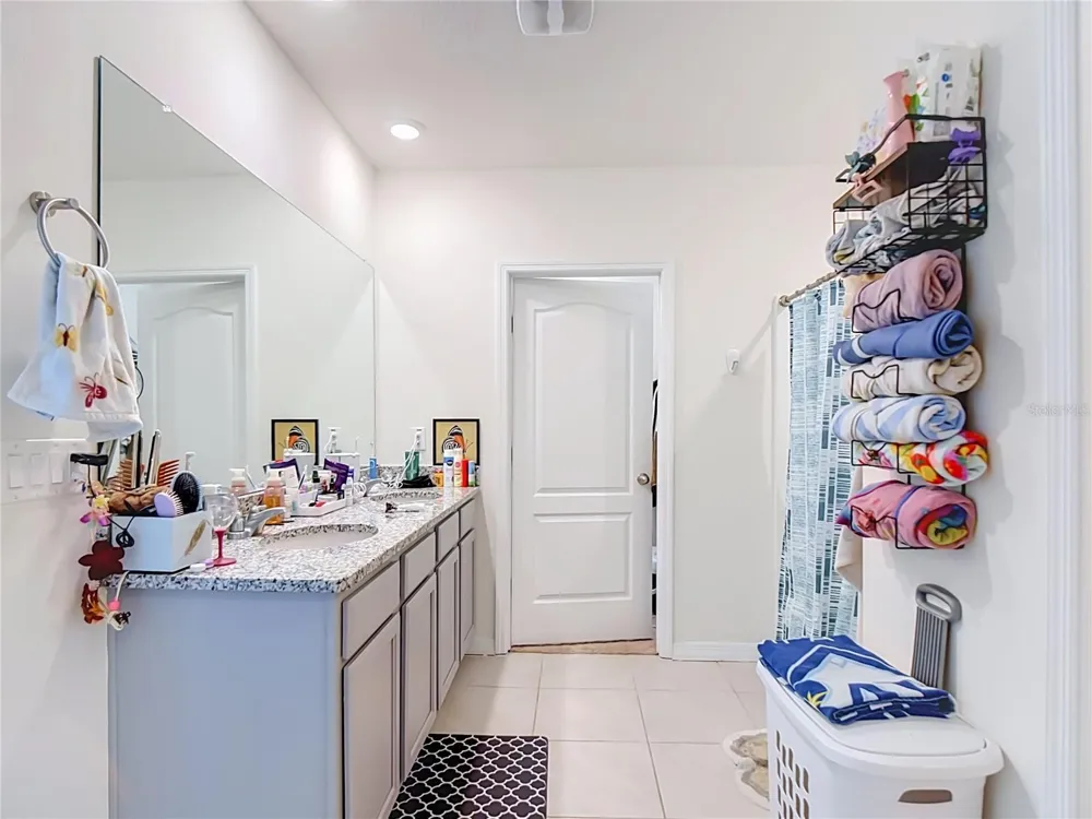 5911 SHINGLE CREEK ROAD Lakeland, FL 33811