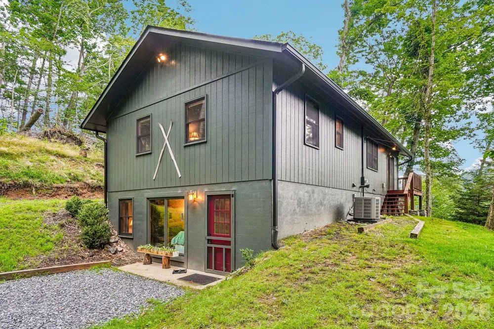 673 Chestnut Lane Mars Hill, NC 28754