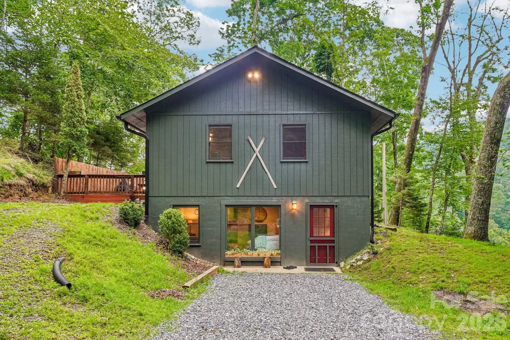 673 Chestnut Lane Mars Hill, NC 28754