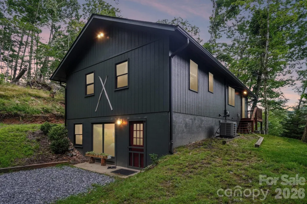673 Chestnut Lane Mars Hill, NC 28754