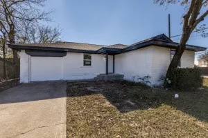 12900 Quail Drive Balch Springs, TX 75180