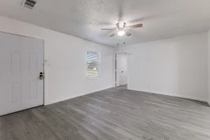 12900 Quail Drive Balch Springs, TX 75180