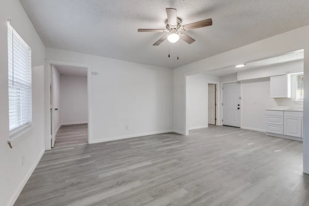 12900 Quail Drive Balch Springs, TX 75180