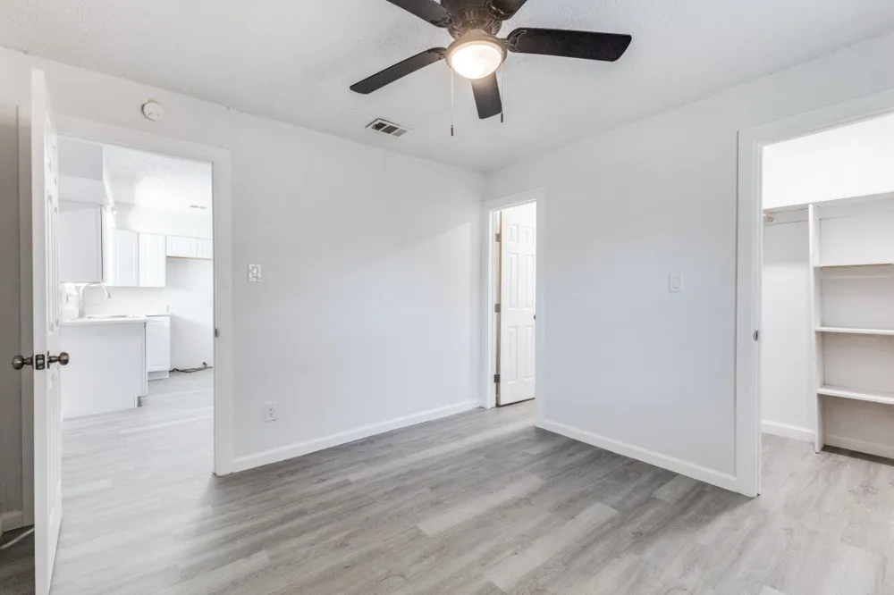 12900 Quail Drive Balch Springs, TX 75180
