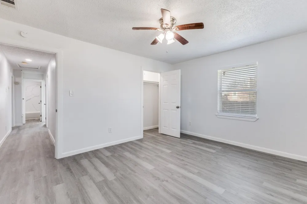 12900 Quail Drive Balch Springs, TX 75180