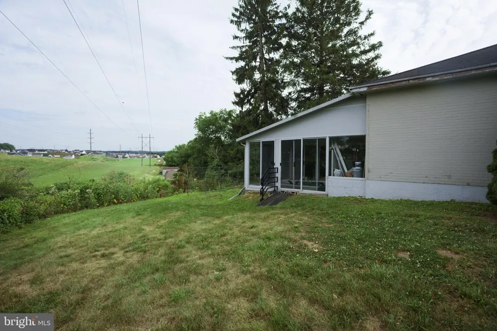 1020 HANOVER ROAD York, PA 17408